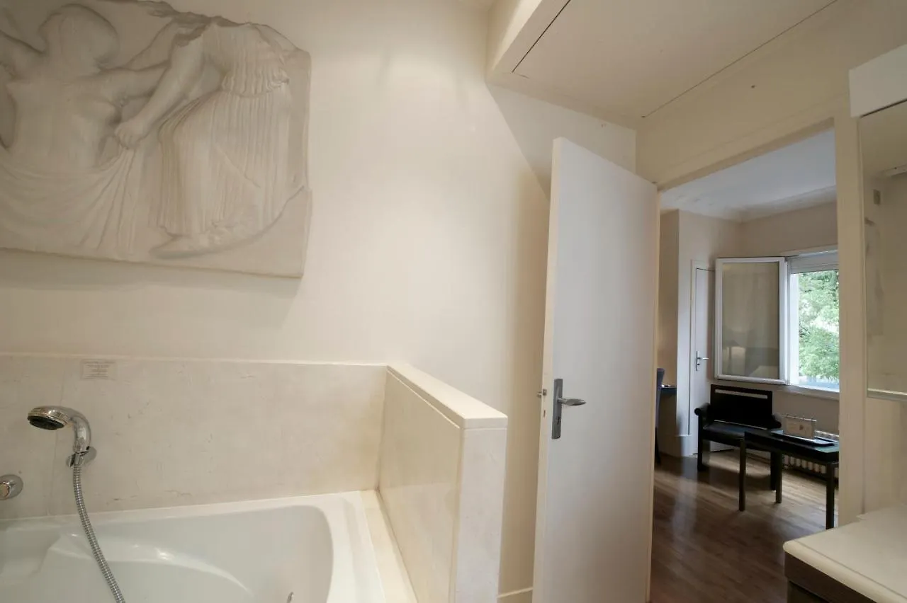 ** Bed & Breakfast La Villa Paris - B&B France