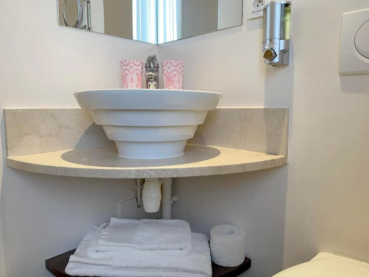 La Villa Paris - B&B Bed & Breakfast