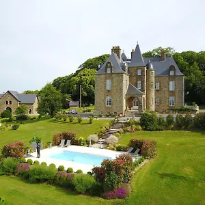  Holiday home Chateau De Montbrault France