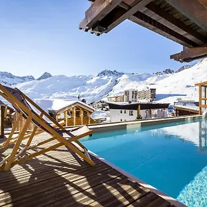 les-campanules-hotels-chalets-de-tradition.hotels-rhonealpes.com/